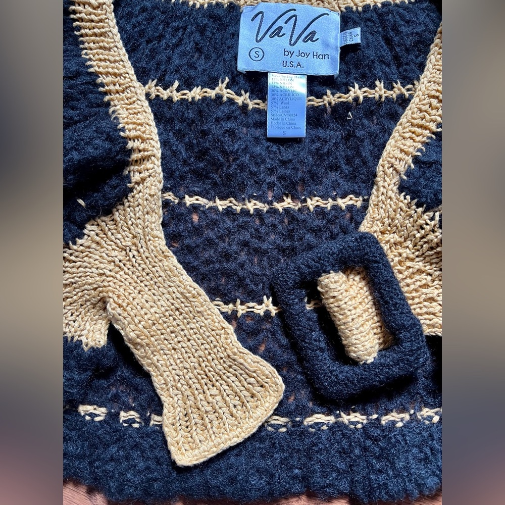 NWOT VaVa short poncho size S - Picture 4 of 5